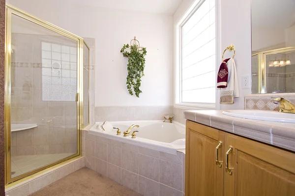 Balancing Style and Functionality in Missoula Bathrooms