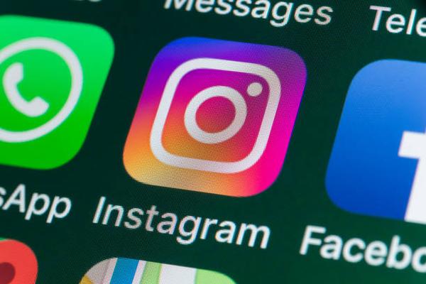 The Echo of a Scroll What Instagram Really Says About Us